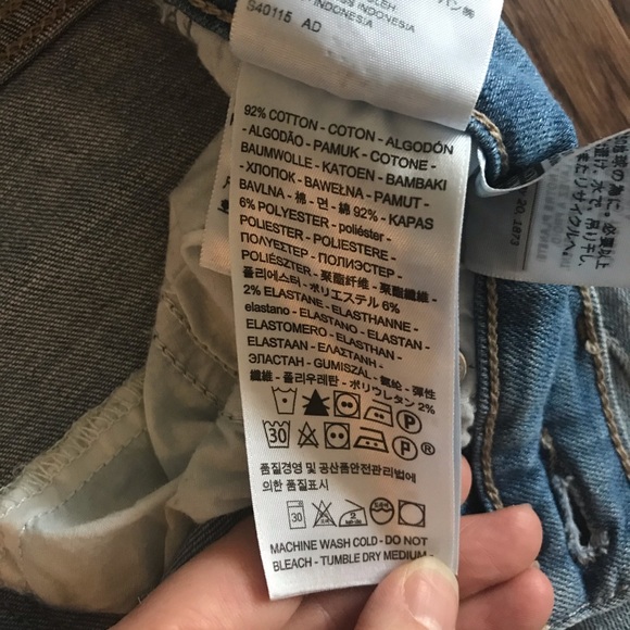 Levi’s High Rise Distressed Skinny Jeans - Picture 7 of 8